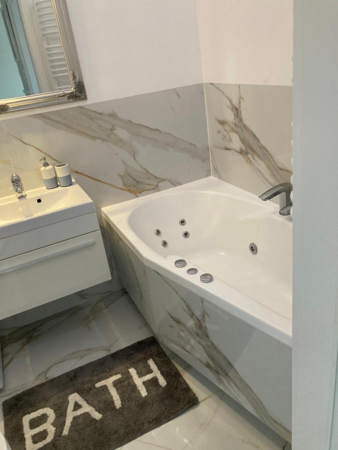 Apartment Kaczorowskiego 14 Bialystok Bagian luar foto